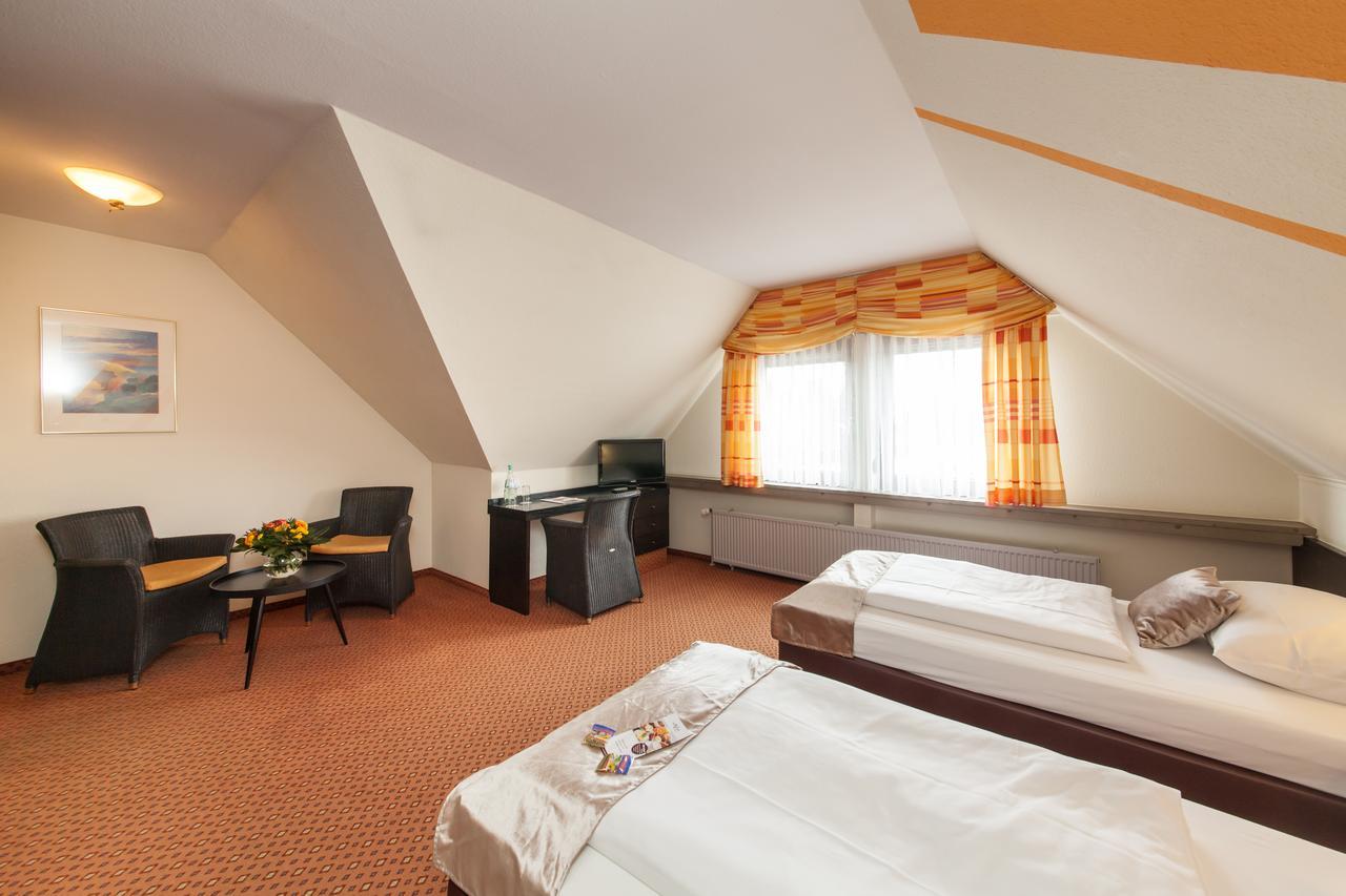 Hotel Strohgaeu Korntal-Münchingen Buitenkant foto