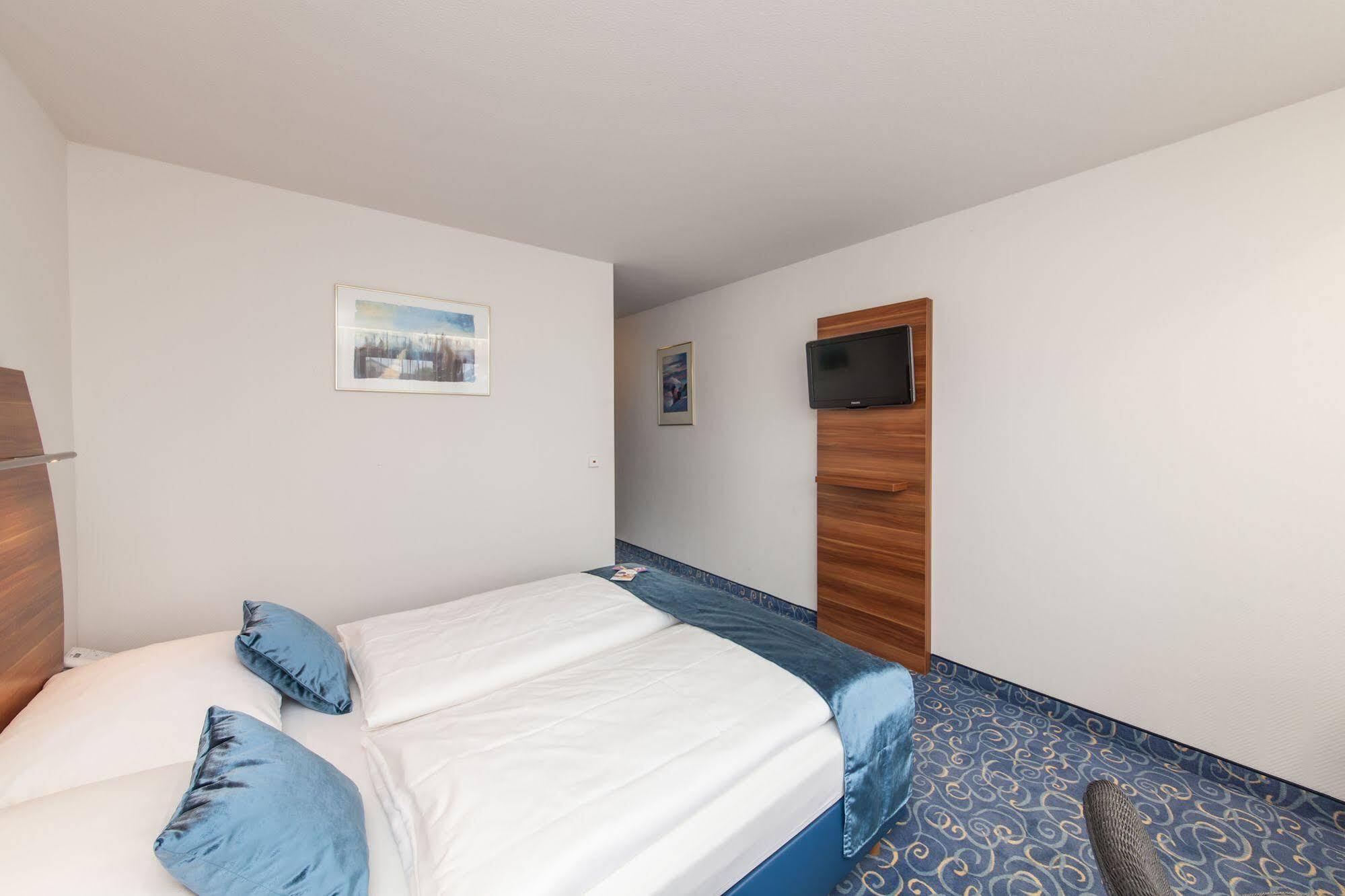 Hotel Strohgaeu Korntal-Münchingen Buitenkant foto