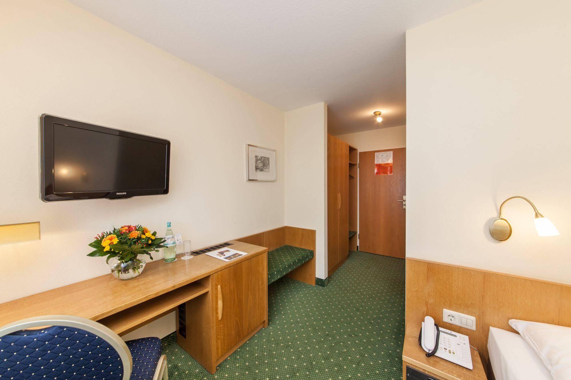 Hotel Strohgaeu Korntal-Münchingen Buitenkant foto
