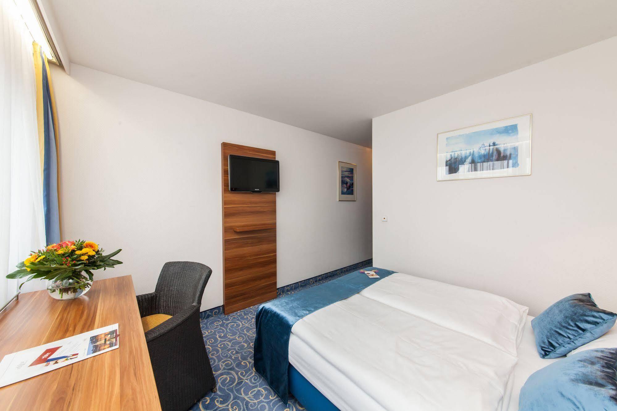 Hotel Strohgaeu Korntal-Münchingen Buitenkant foto