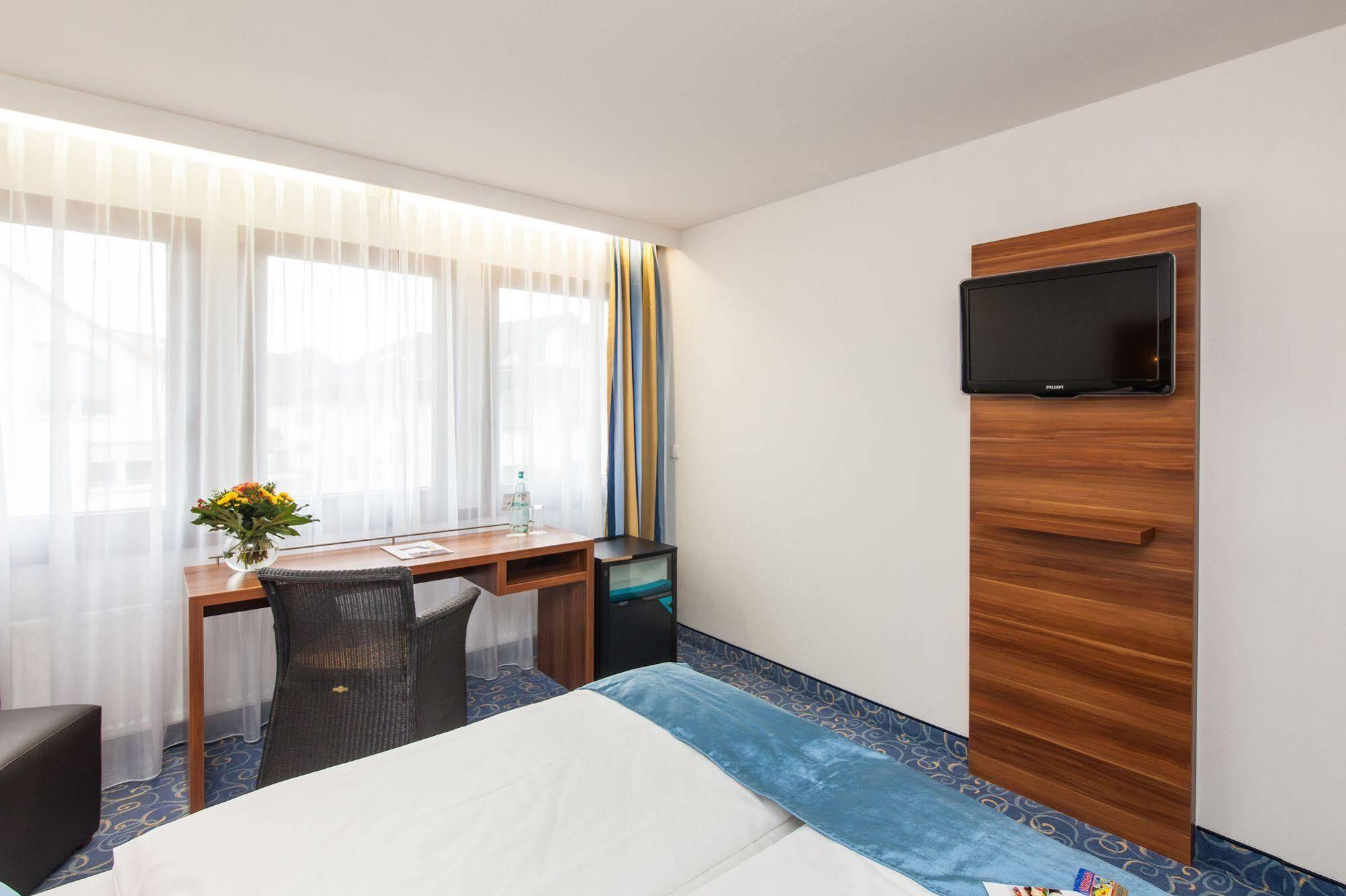 Hotel Strohgaeu Korntal-Münchingen Buitenkant foto