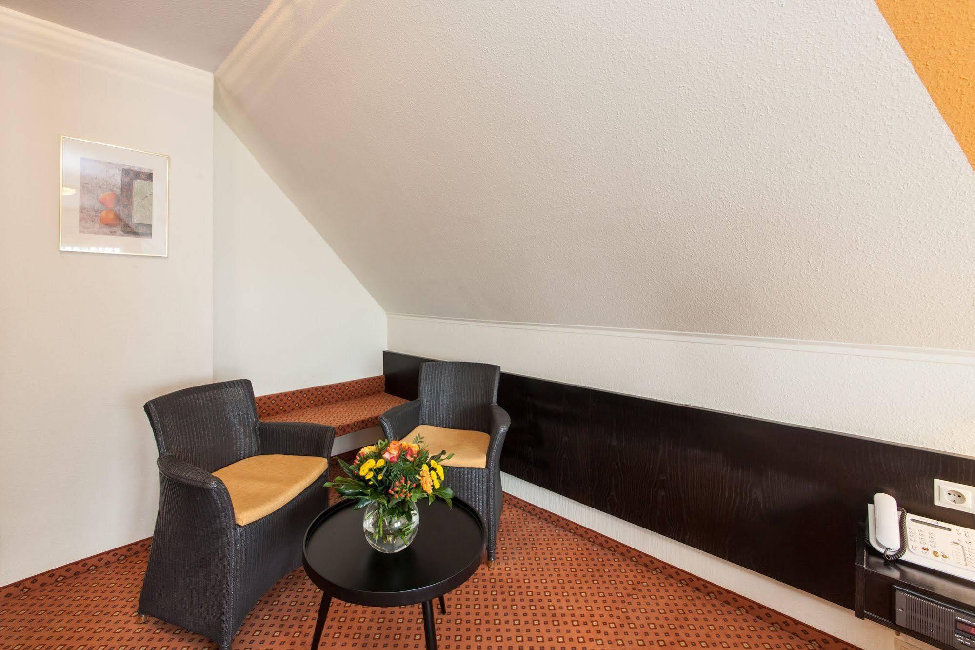 Hotel Strohgaeu Korntal-Münchingen Buitenkant foto