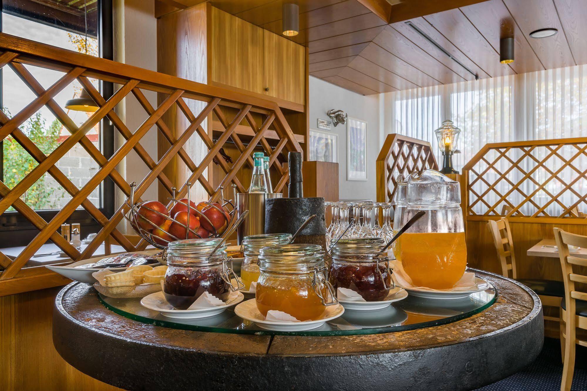 Hotel Strohgaeu Korntal-Münchingen Buitenkant foto